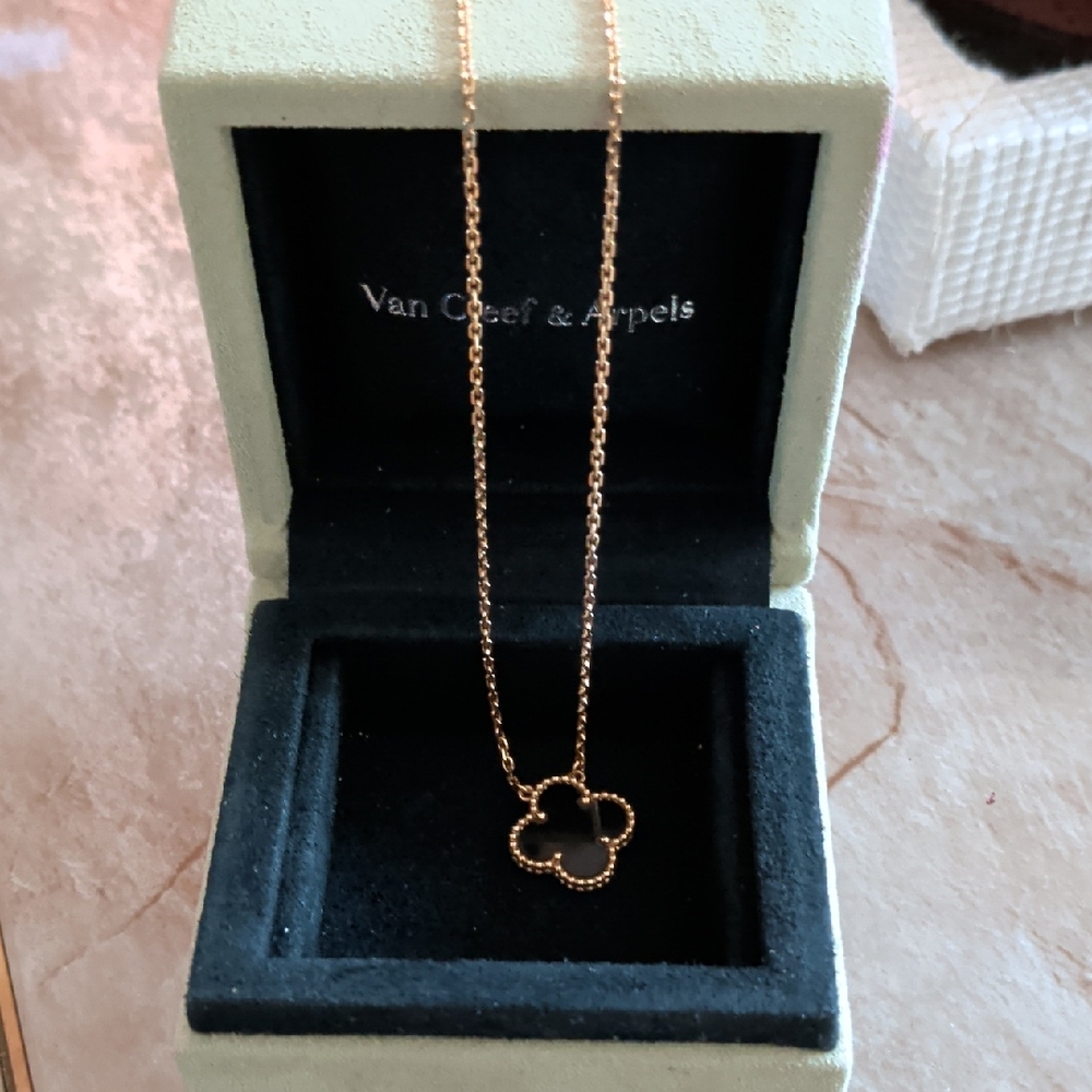Van Cleef & Arpels Vintage Alhambra Pendant Necklace